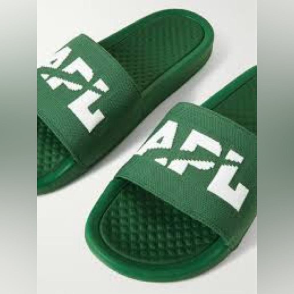 APL Women’s Techloom Slides NIB Color Great Green / White